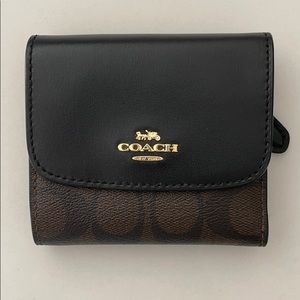 Coach (outlet)- small trifold wallet